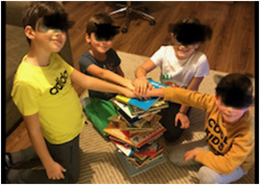 Petrecere cu carti de donat ca bilet